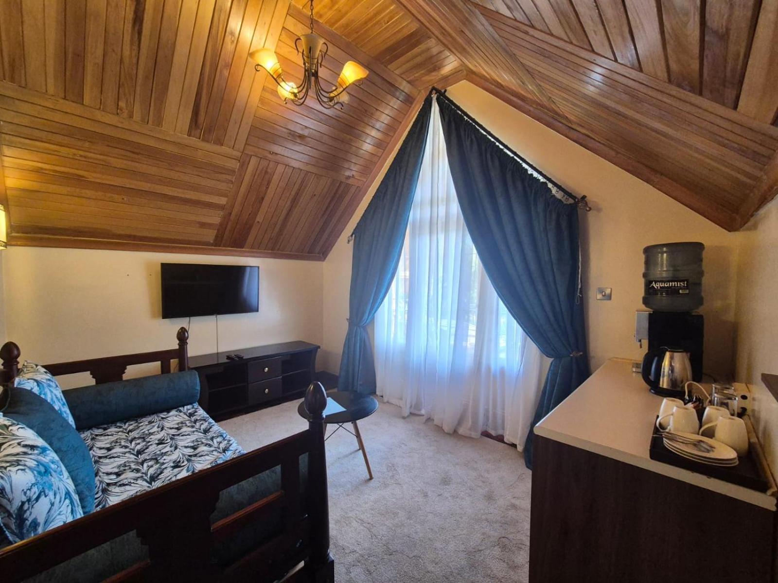 Asyana Gardens Hotel 4*